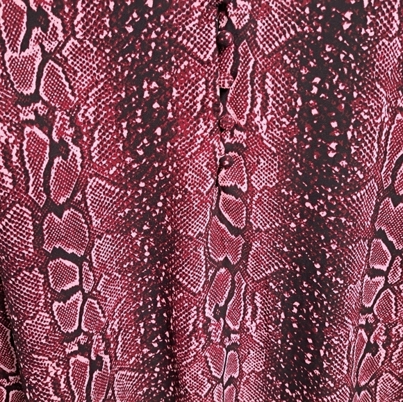 A HTL 1980 Snakeskin Sleeveless Blouse/Tank Top    Size 1X - Picture 4 of 8